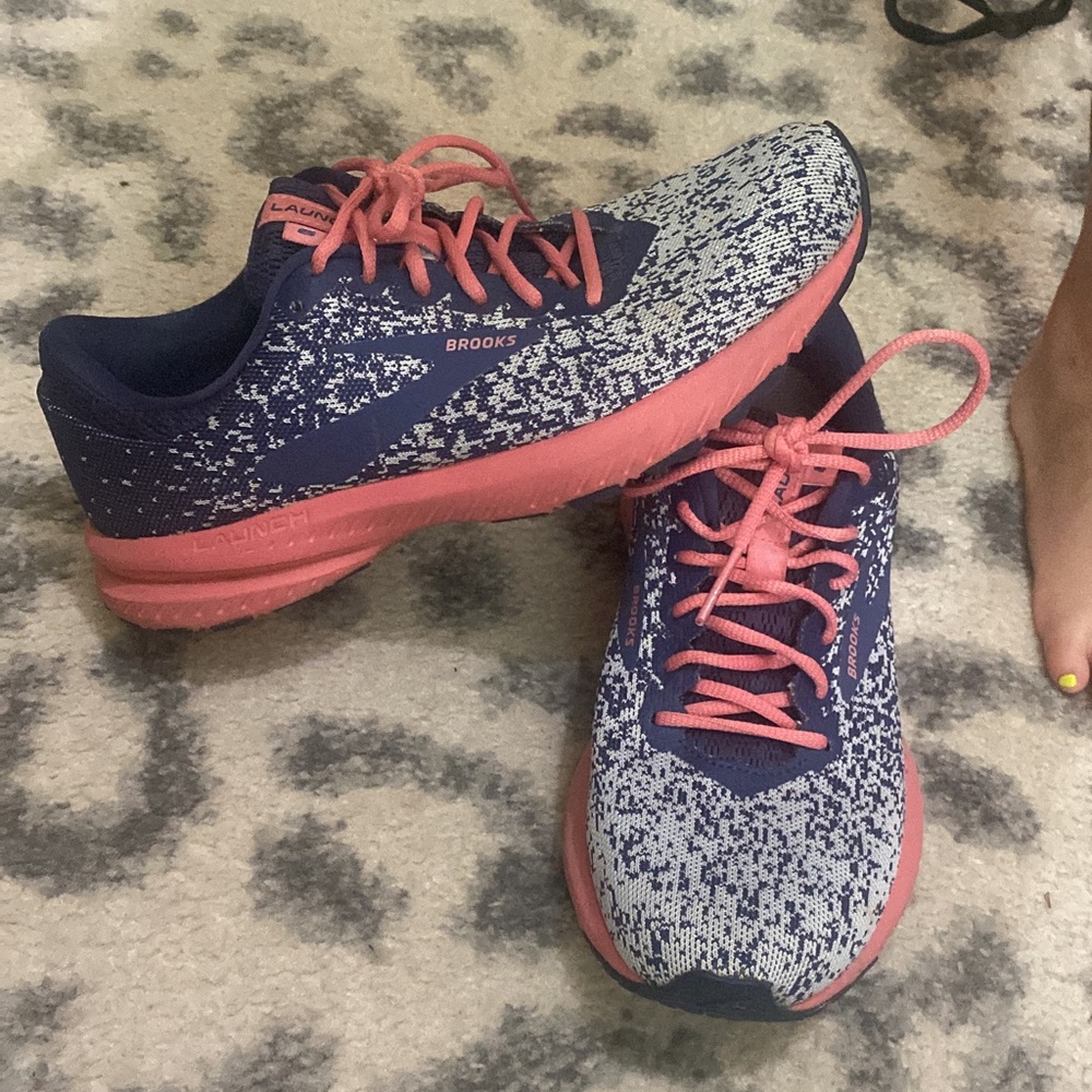 Brooks size 7.5